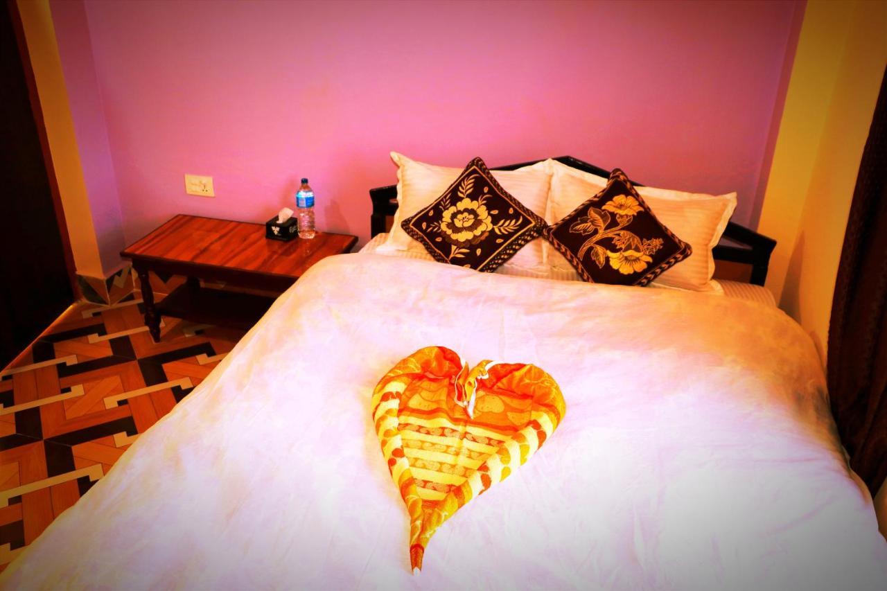 Hotel National Park Sauraha- Homely Stay And Peaceful Location With Jungle Safari Arrangements Exterior foto