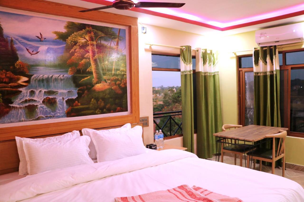 Hotel National Park Sauraha- Homely Stay And Peaceful Location With Jungle Safari Arrangements Exterior foto