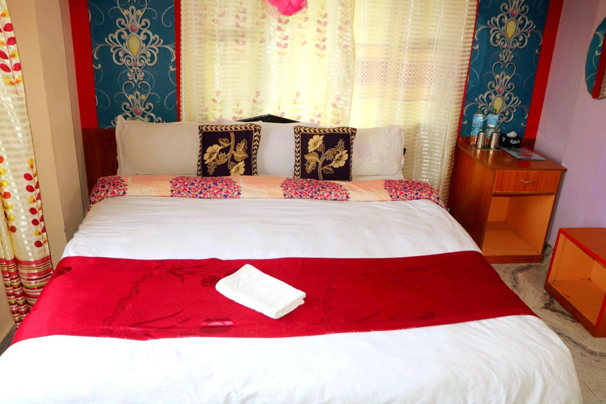 Hotel National Park Sauraha- Homely Stay And Peaceful Location With Jungle Safari Arrangements Exterior foto